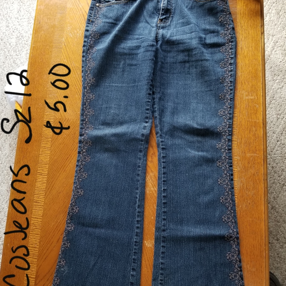 Jeans - Picture 2 of 2